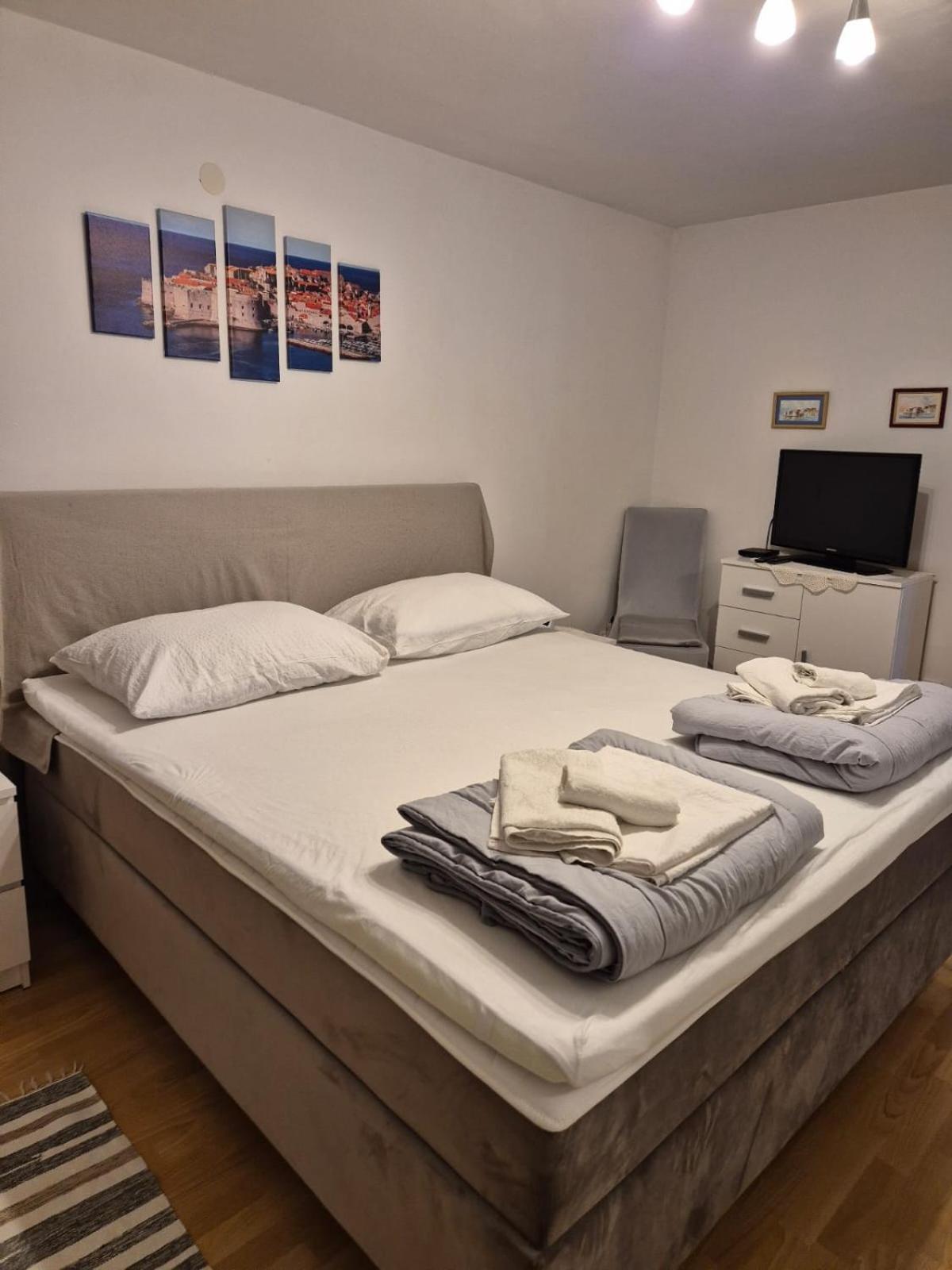 Mihael Apartment *